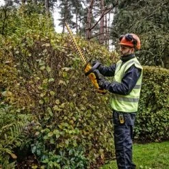 Taille-haie XR 18 V 55 cm (sans batterie ni chargeur) en boîte carton - DEWALT - DCMHT563N -Outil De Jardin Soldes Boutique AFD 122109