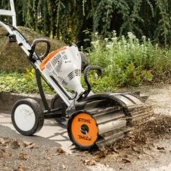 Outil Balai-racleur MultiSystème Stihl KW-MM -Outil De Jardin Soldes Boutique AFD 145077
